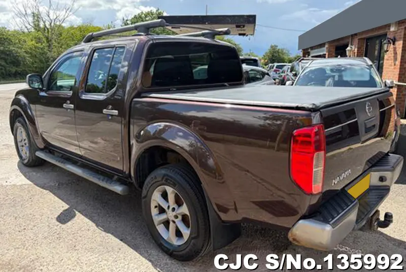 Nissan Navara in Beige for Sale Image 1