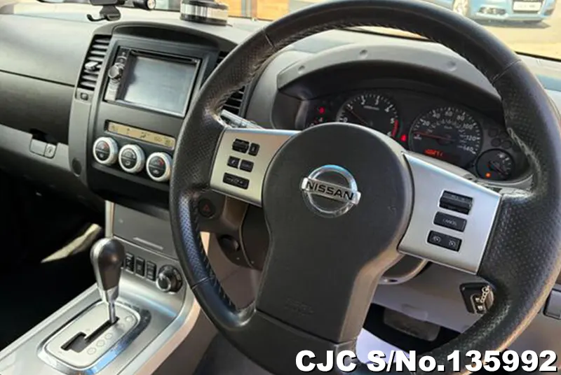 Nissan Navara in Beige for Sale Image 7