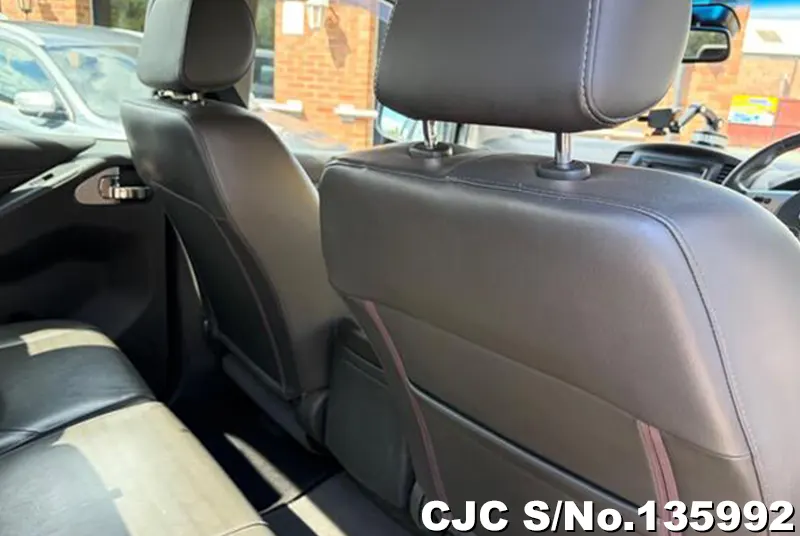 Nissan Navara in Beige for Sale Image 12