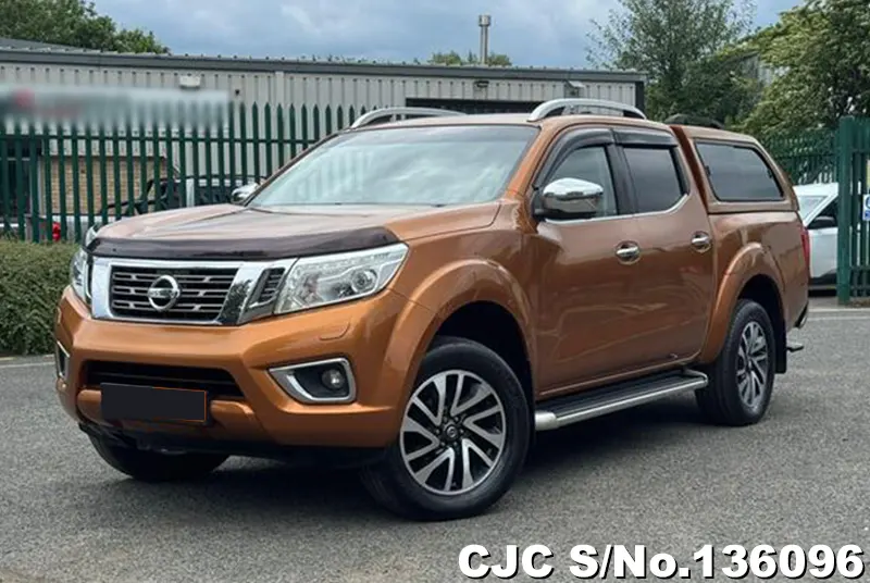 Nissan Navara in Orange for Sale Image 3