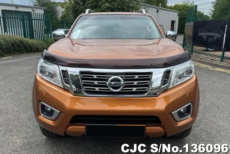 Nissan Navara in Orange for Sale Image 4