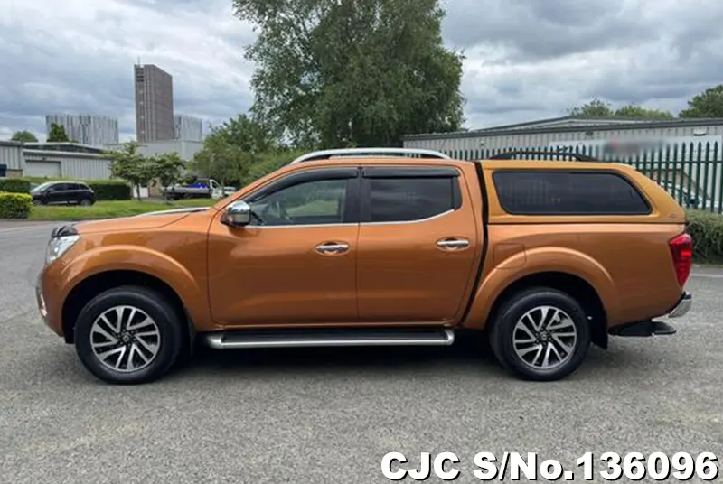 Nissan Navara in Orange for Sale Image 6