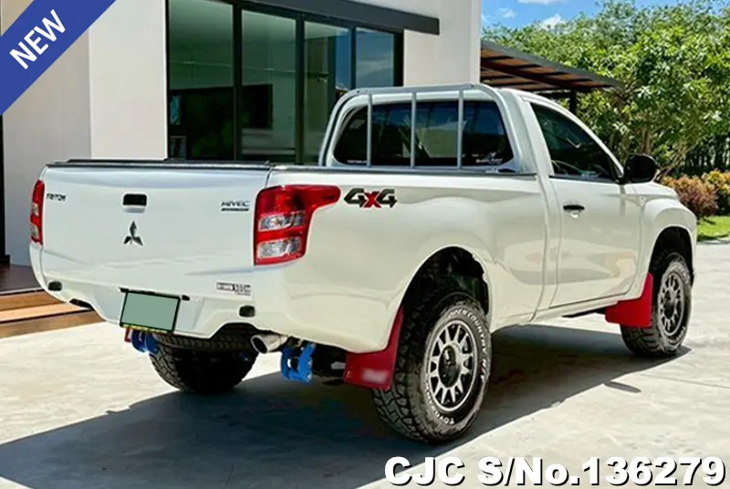 Mitsubishi Triton in White for Sale Image 2