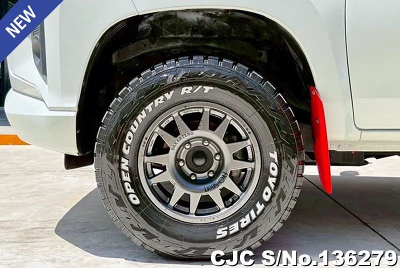 Mitsubishi Triton in White for Sale Image 12