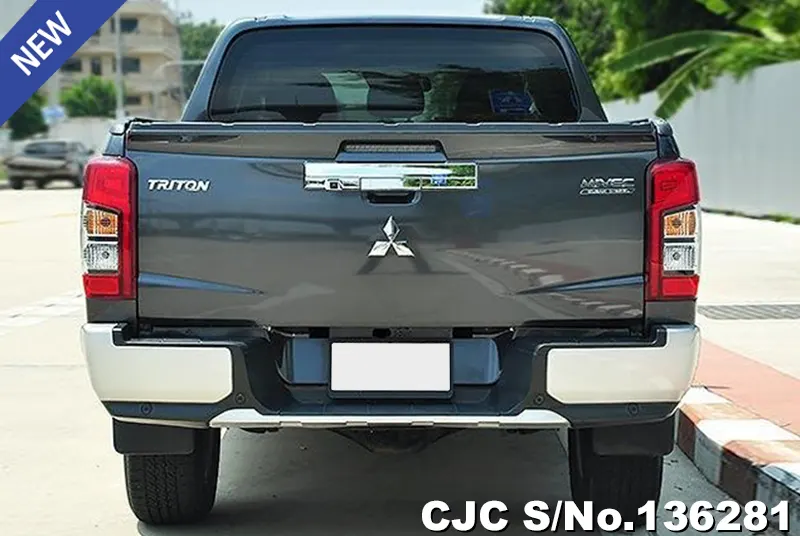 Mitsubishi Triton in Gray for Sale Image 3