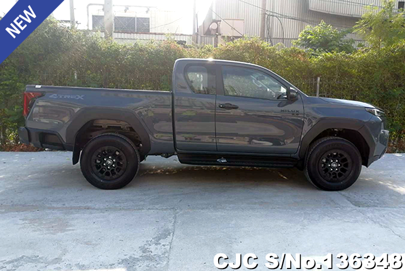 Toyota Hilux in Ash for Sale Image 6