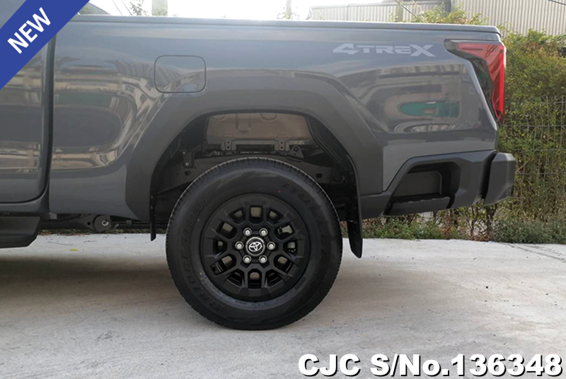 Toyota Hilux in Ash for Sale Image 15