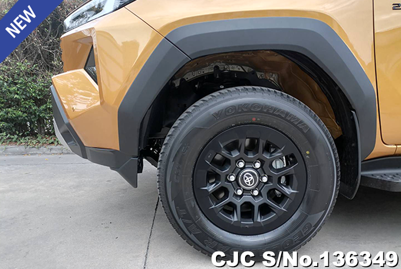 Toyota Hilux in Sulfer Metallic for Sale Image 16