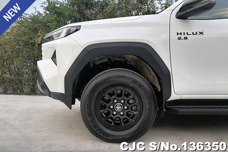 Toyota Hilux in Super White Ⅱ for Sale Image 19