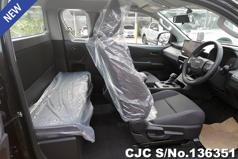 Toyota Hilux in Attitude Black Mica for Sale Image 11
