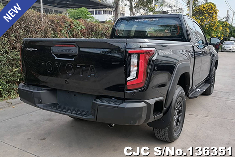 Toyota Hilux in Attitude Black Mica for Sale Image 2