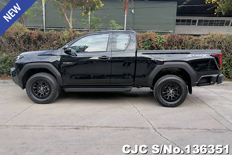 Toyota Hilux in Attitude Black Mica for Sale Image 6