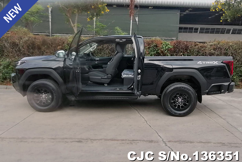 Toyota Hilux in Attitude Black Mica for Sale Image 7