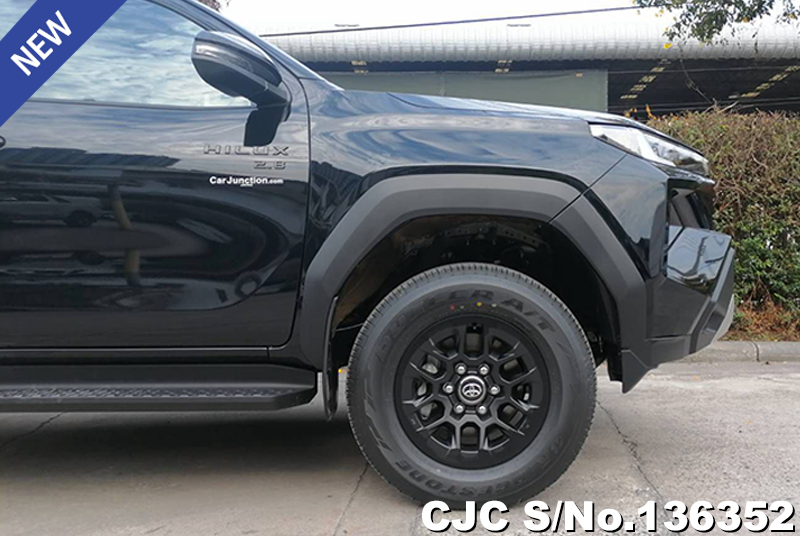 Toyota Hilux in Black for Sale Image 16