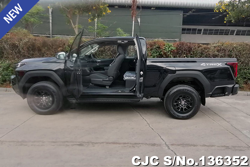 Toyota Hilux in Black for Sale Image 7