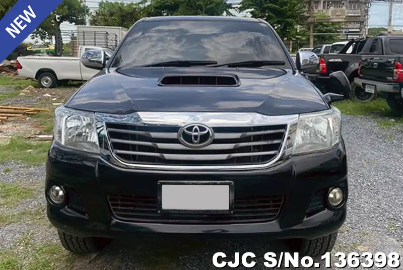 Toyota Hilux in Black for Sale Image 4