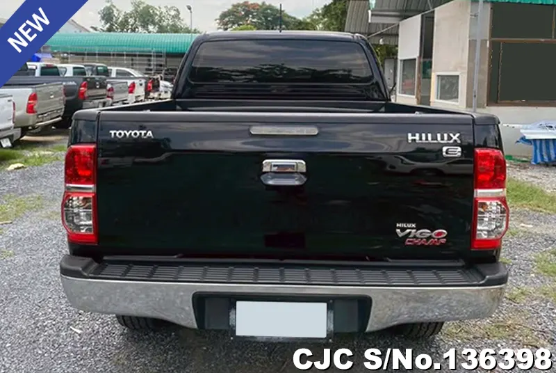 Toyota Hilux in Black for Sale Image 5