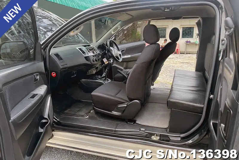 Toyota Hilux in Black for Sale Image 9