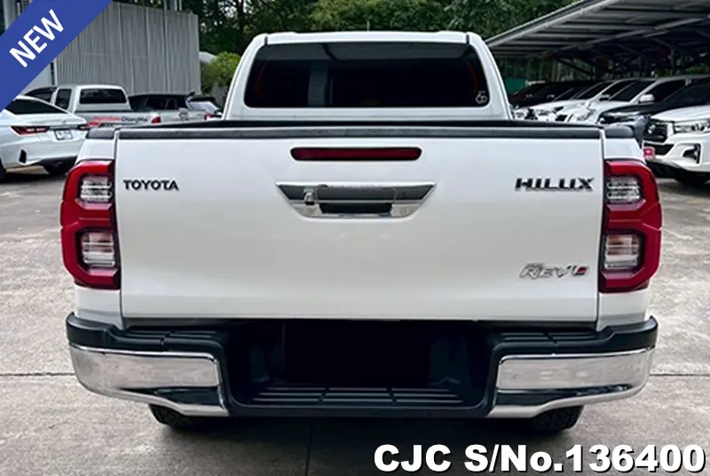 Toyota Hilux in White for Sale Image 5