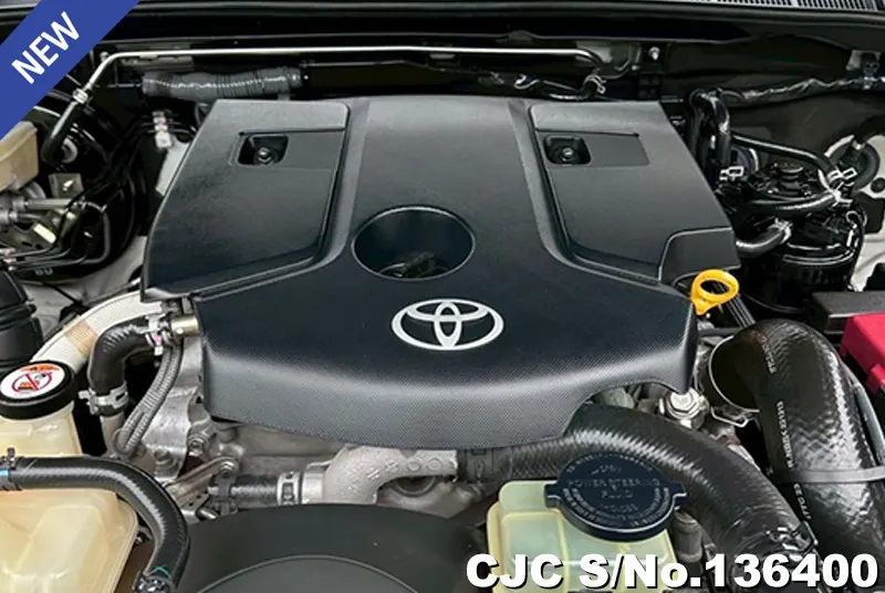 Toyota Hilux in White for Sale Image 8