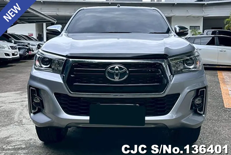 Toyota Hilux in Silver for Sale Image 4