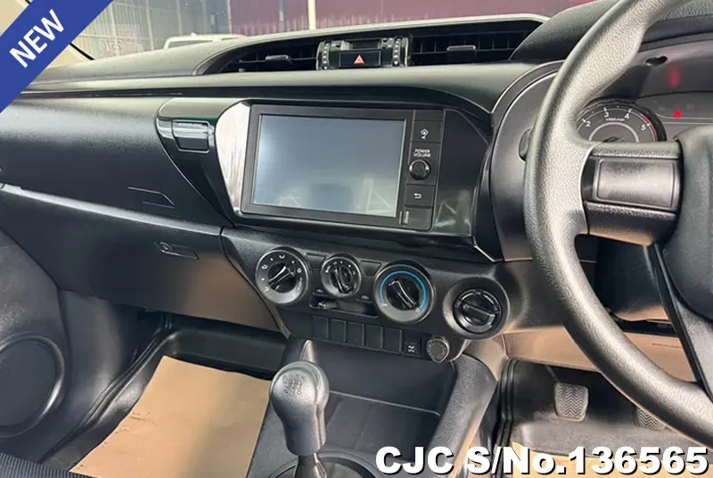 Toyota Hilux in White for Sale Image 11