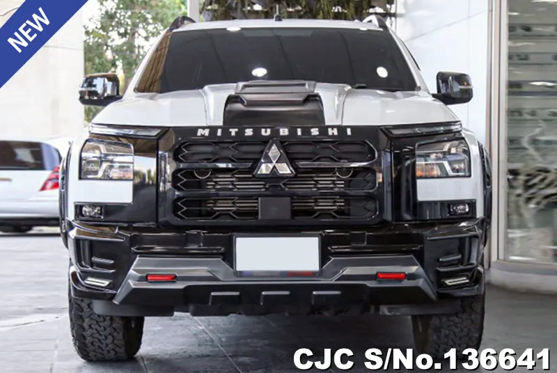 Mitsubishi Triton in White for Sale Image 2
