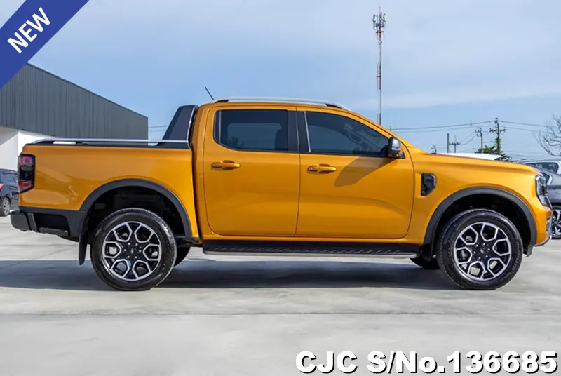 Ford Ranger in Luxe Yellow for Sale Image 6