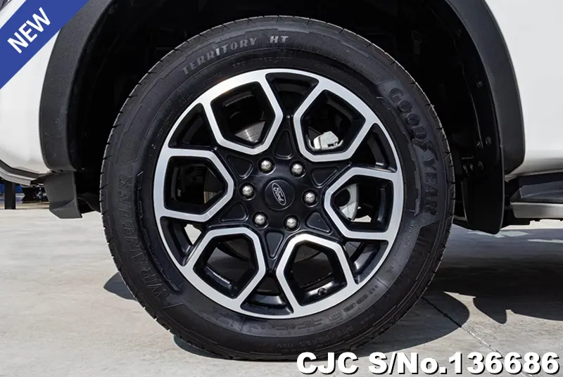 Ford Ranger in White for Sale Image 17