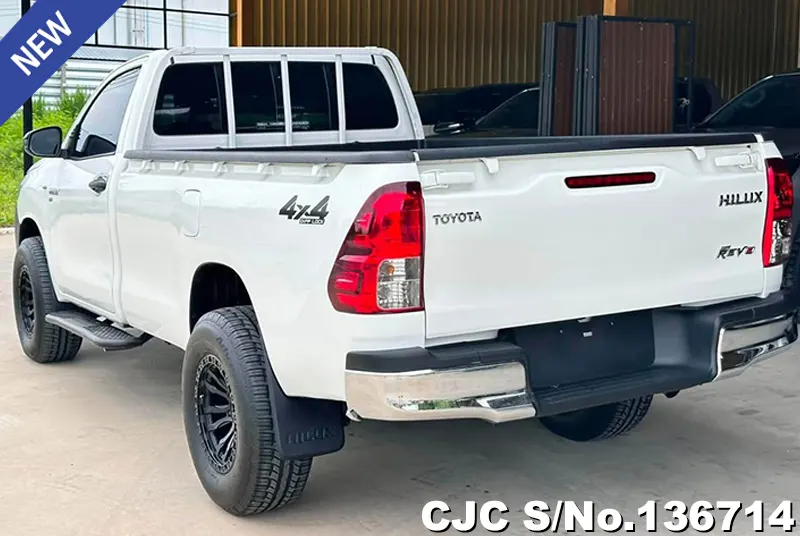 Toyota Hilux in White for Sale Image 1