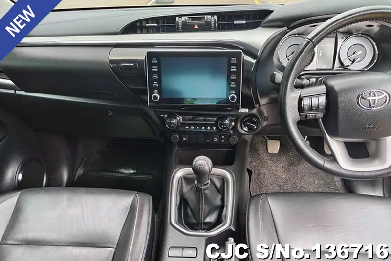Toyota Hilux in Gray for Sale Image 2