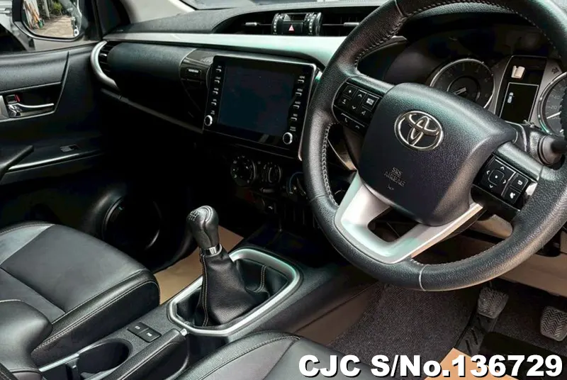 Toyota Hilux in Silver for Sale Image 7