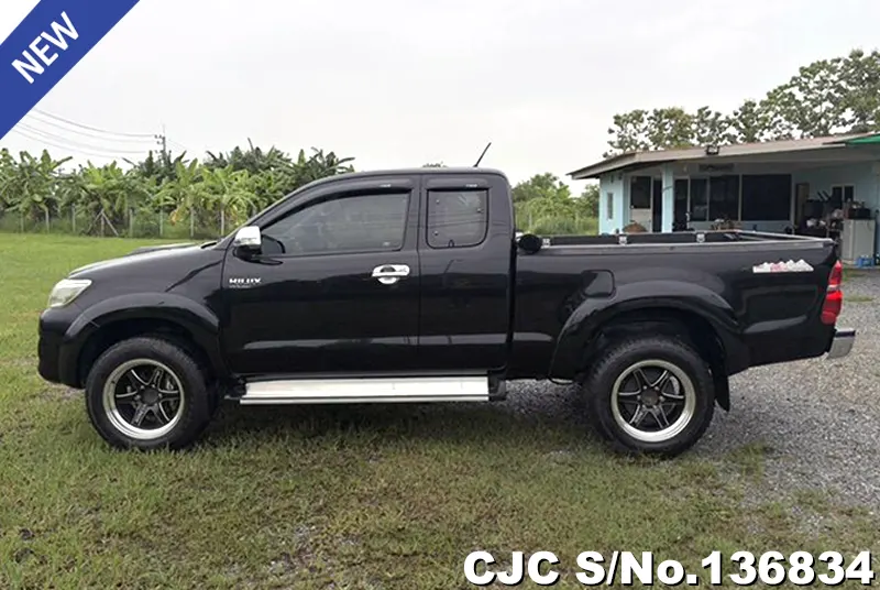 Toyota Hilux in Black for Sale Image 4