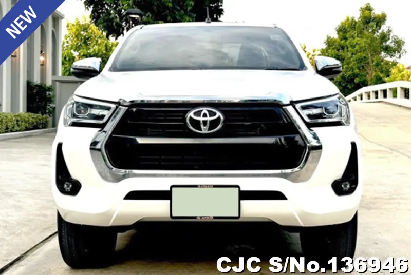 Toyota Hilux in White for Sale Image 2
