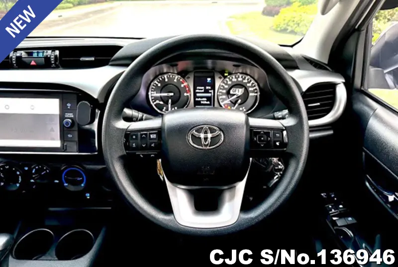 Toyota Hilux in White for Sale Image 8