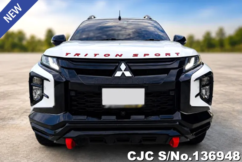 Mitsubishi Triton in White for Sale Image 4