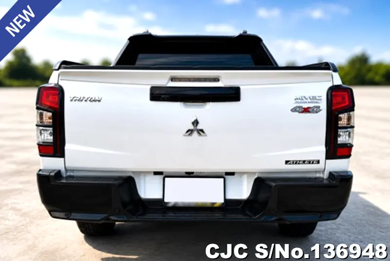 Mitsubishi Triton in White for Sale Image 5