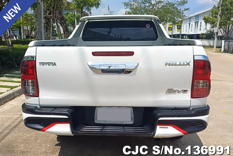 Toyota Hilux in White for Sale Image 5