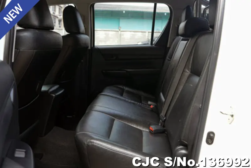 Toyota Hilux in White for Sale Image 9