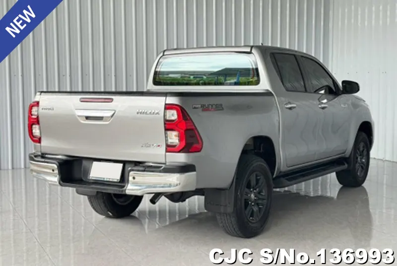 Toyota Hilux in Silver for Sale Image 2