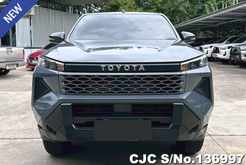 Toyota Hilux in Gray for Sale Image 4