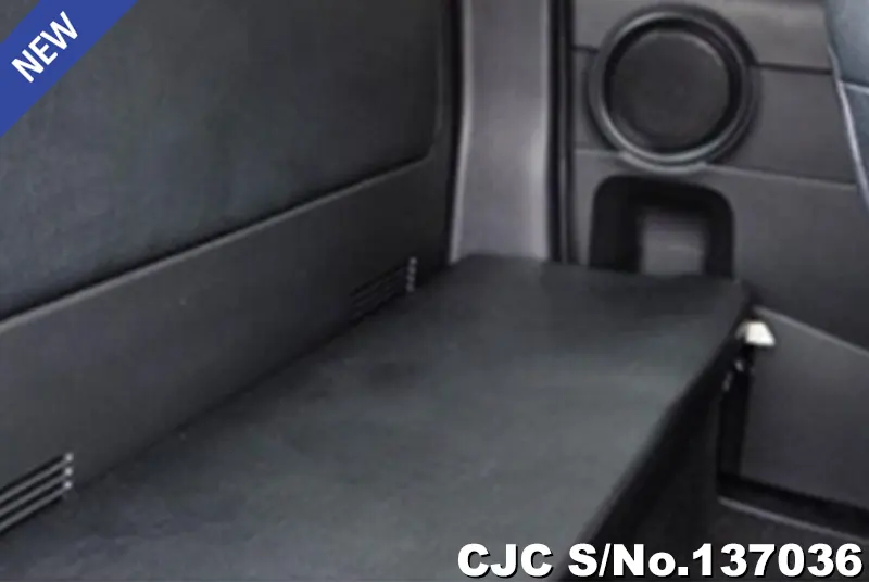 Toyota Hilux in Gray for Sale Image 11