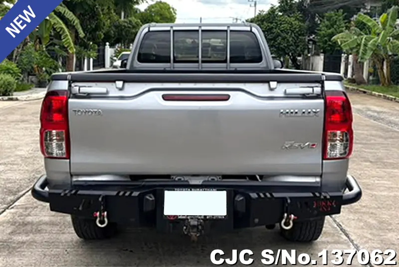 Toyota Hilux in Silver for Sale Image 4
