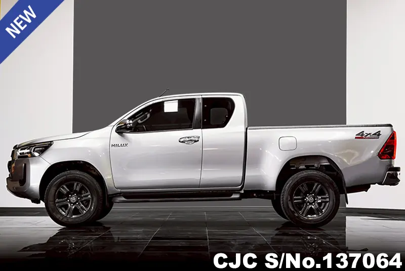 Toyota Hilux in Silver for Sale Image 7