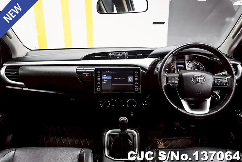 Toyota Hilux in Silver for Sale Image 10