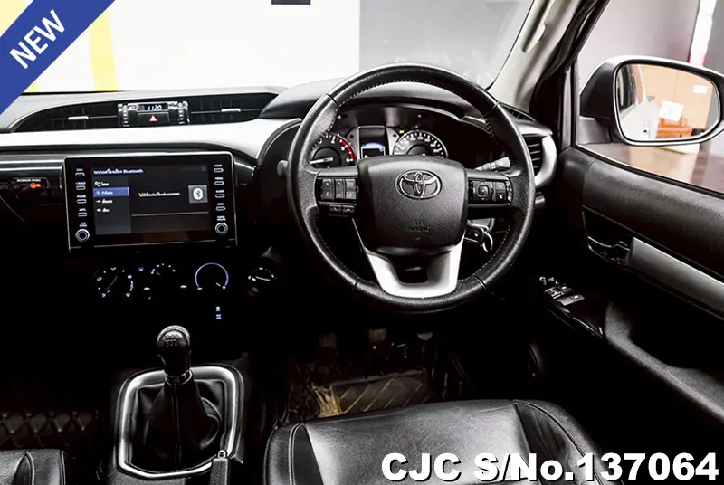 Toyota Hilux in Silver for Sale Image 12