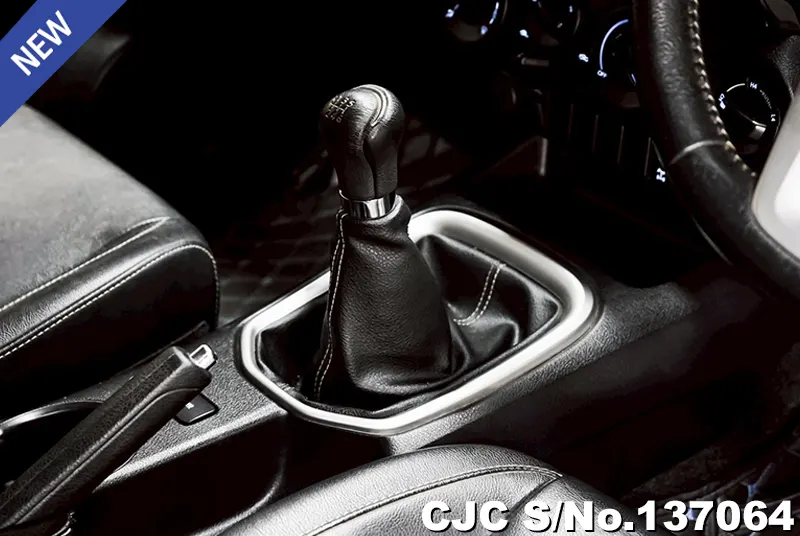 Toyota Hilux in Silver for Sale Image 17