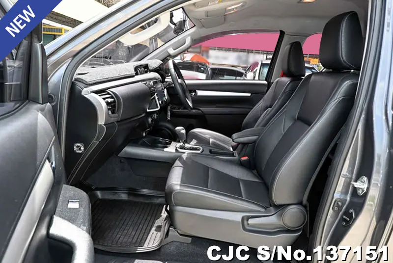 Toyota Hilux in Gray for Sale Image 9