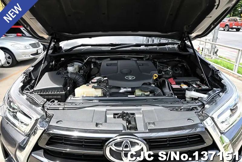 Toyota Hilux in Gray for Sale Image 15