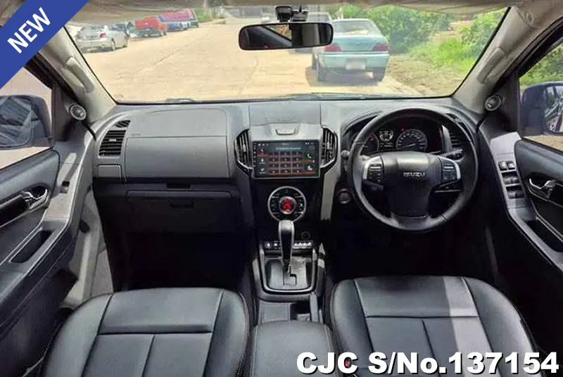 Isuzu D-Max in Black for Sale Image 4